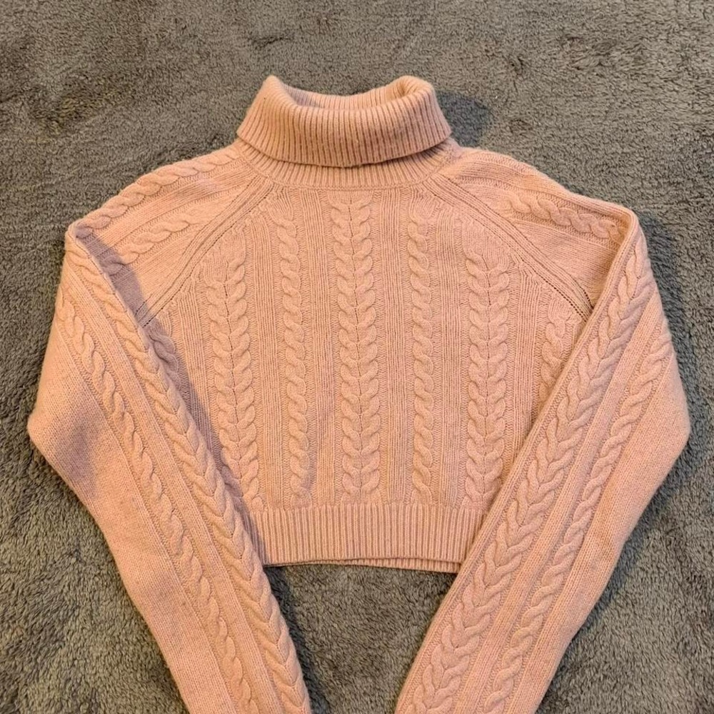 Sunday best Tan Pink ish Cable knit Turtleneck Sweater‎